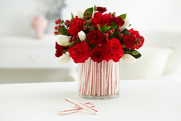 Bình hoa sinh nhật với gam màu đỏ