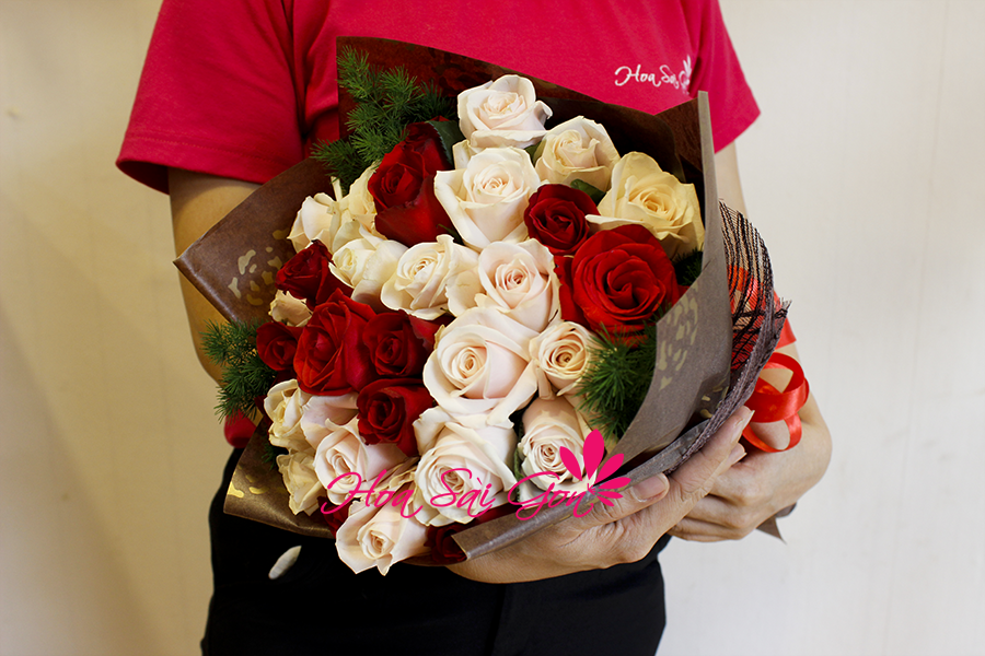 Bó hoa xinh đẹp tặng bạn gái