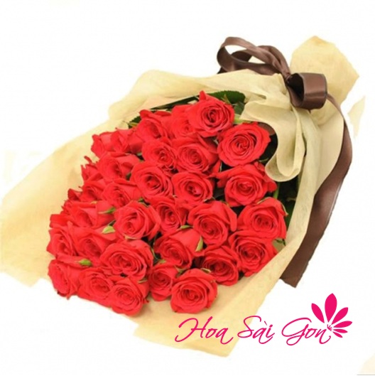 Bó hoa Tình rực rỡ là sự kết hợp giữa 35 đóa hoa hồng đỏ tươi thắm được bó theo phong cách dài tinh tế và sang trọng