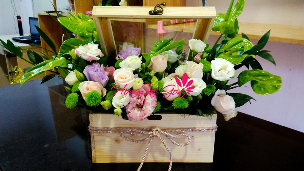 Hộp hoa bằng gỗ Ấn tượng chính là món quà vô cùng độc đáo và đặc sắc