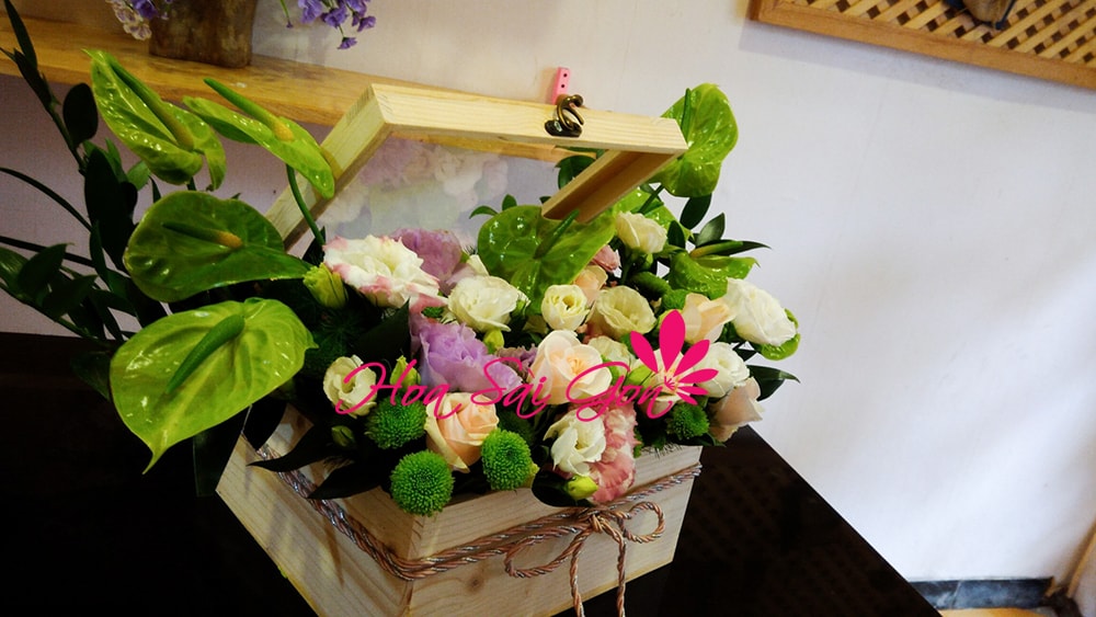 Tặng hộp hoa là bí quyết nhắn gửi tình cảm yêu thương chân thành