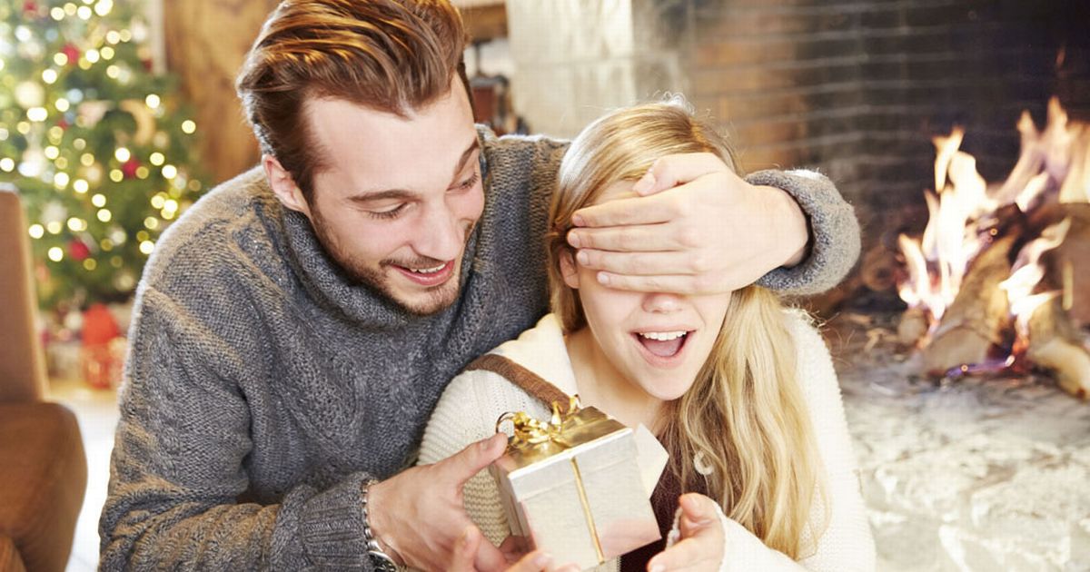 Bạn có biết con gái thích được tặng quà gì nhất trong đêm Giáng sinh không?