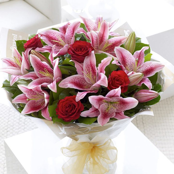 Hoa Lily dành tặng sinh nhật cung Kim Ngưu