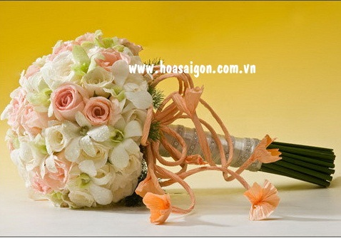 Hoa cưới đẹp với sắc hồng nhẹ nhàng dành cho cô dâu lãng mạn.