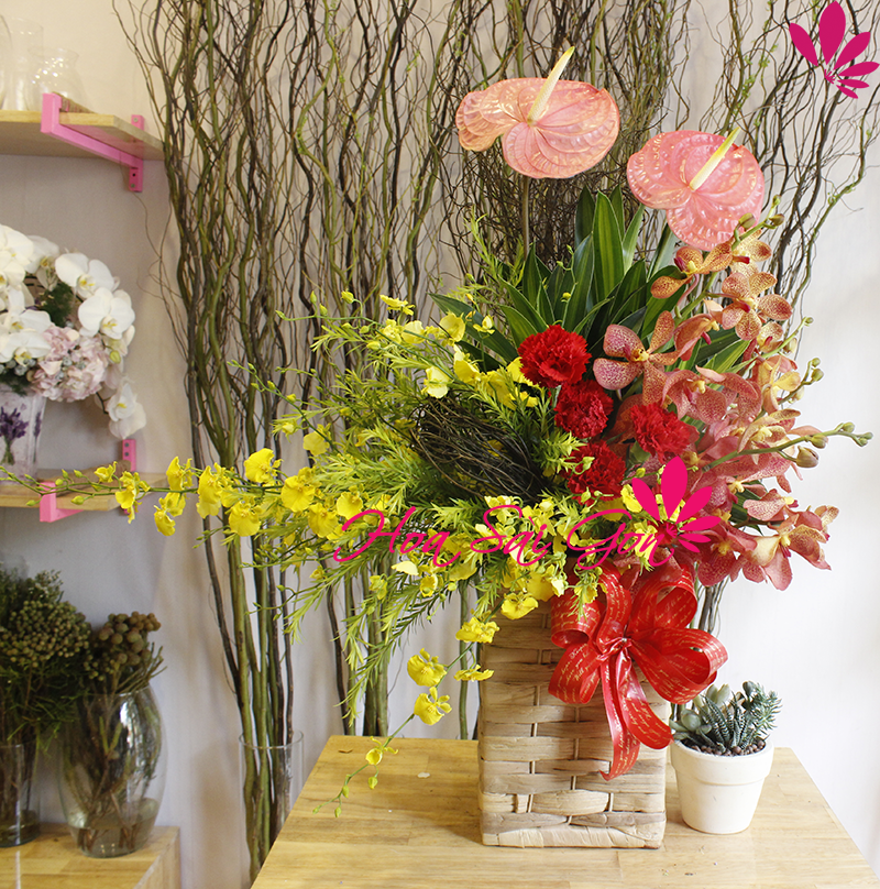 Đến với Hoa Sài Gòn bạn sẽ dễ dàng chọn được mẫu hoa ưng ý và mang thông điệp yêu thương dành tặng cho người thân bạn bè