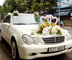 Những gợi ý trang trí xe hoa cho ngày cưới