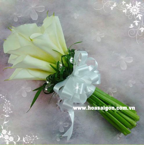 Bó hoa cưới calalyly sẽ tôn lên vẻ dẹp duyên dáng của cô dâu trong ngày trọng đại