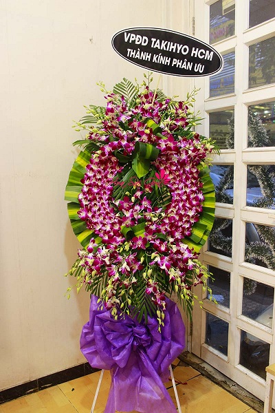 Vòng hoa viếng tang lễ Ngày chia xa HT117