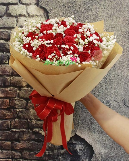 Hãy liên hệ với Hoa Sài Gòn để nhắn nhủ những yêu thương của mình đến với người nhận thông quá các bó hoa bạn nhé