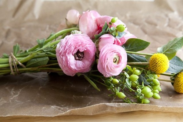 Hoa tươi là món quà thân thương và ý nghĩa trong ngày sinh nhật