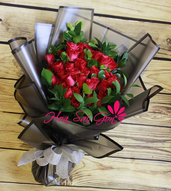 Bạn hãy thử lên một hoạch Valentine cho nàng bằng cách tặng nàng một bó hoa tươi thắm