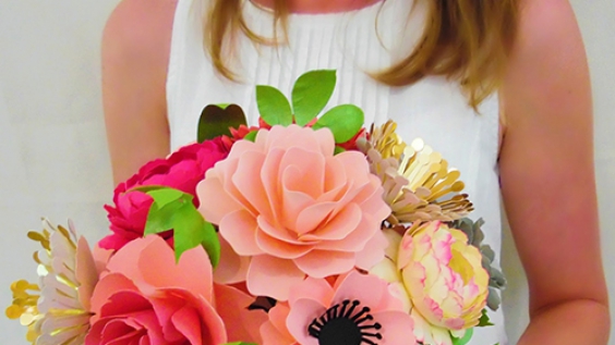 Cùng ngắm nhìn những mẫu hoa cưới cầm tay đẹp bằng giấy lộng lẫy chẳng khác nào hoa tươi