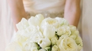 Một số mẫu hoa cưới cầm tay màu trắng tinh khôi cho cô dâu nhiều lựa chọn